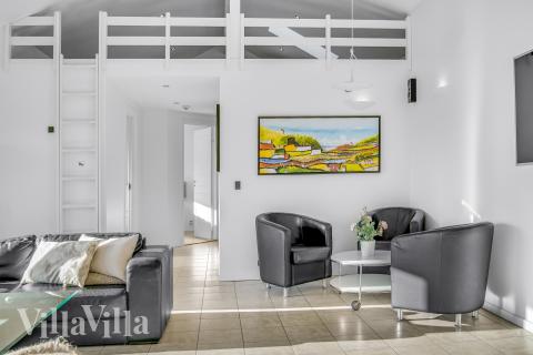 Luksushus nr. 602 har et dejligt opholdsrum.