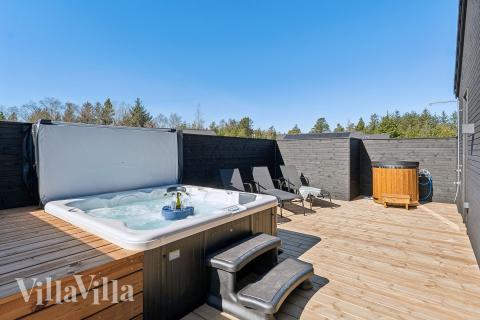 Nyd varmen i spaen i luksushus nr. 666 i Vestjylland