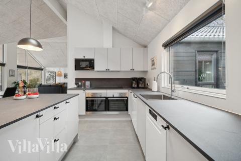 Køkkenet i luksushus nr. 622 er godt indrettet.