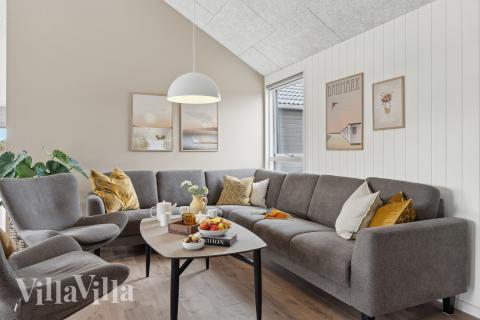 Sofahjørnet i luksushus 658 i Nordjylland.