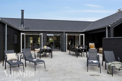 Stor terrasse ved luksushus nr. 658 i Nordjylland.