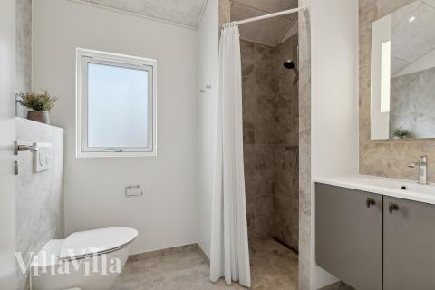 Ét af badeværelserne i luksushus nr. 910