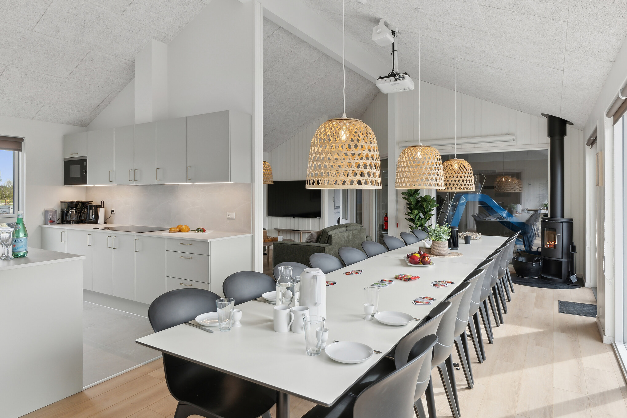 Det store lyse opholdrum i luksushus nr. 656 til 20.