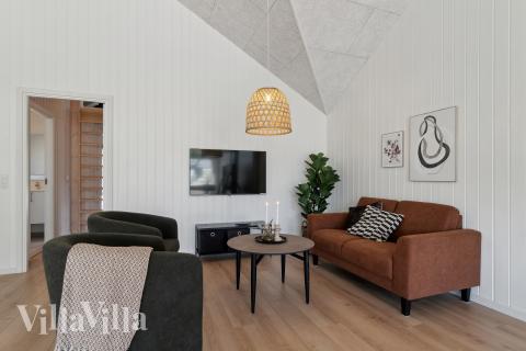 Ud over de mange timer, man kan bruge i husets pool-afdeling, så byder luksushus 809 også på billard/bordtennis og dart