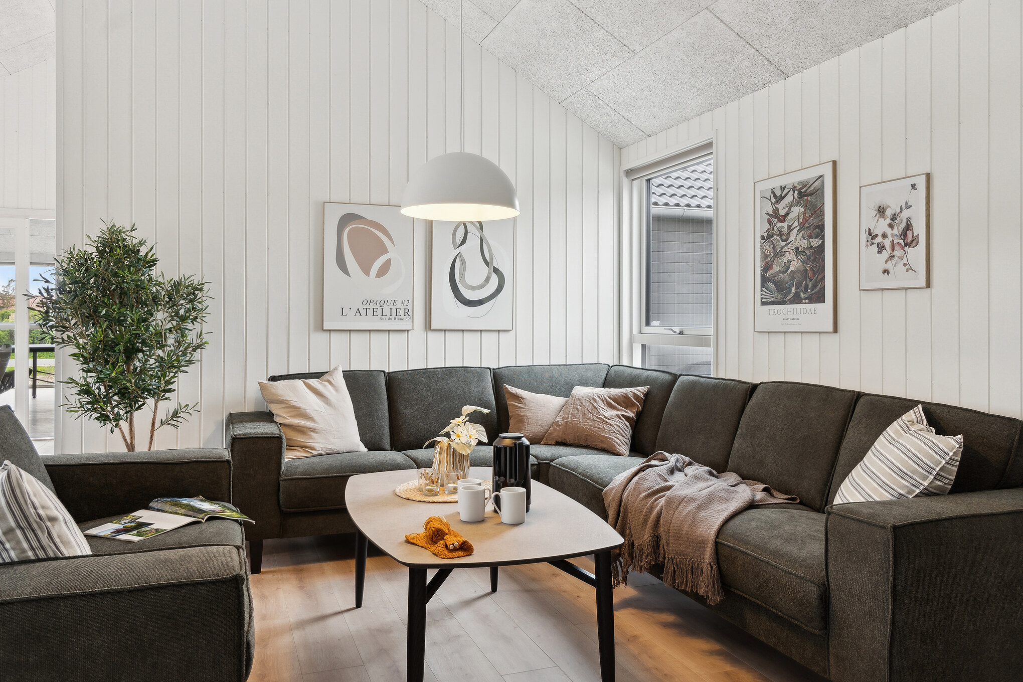 Sofahjørnet i luksushus 659 i Nordjylland.