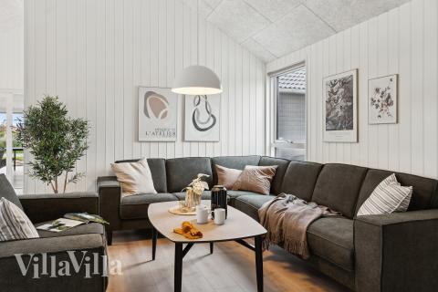 Sofahjørnet i luksushus 659 i Nordjylland.