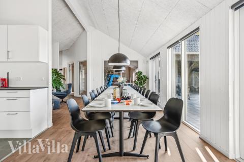 Det store lyse opholdrum i luksushus nr. 657 til 20.