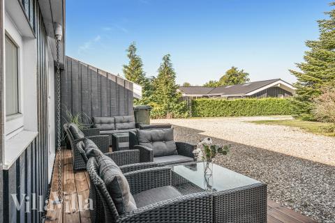 Stor terrasse ved luksushus nr. 689 i Lolland/Falster/Møn.