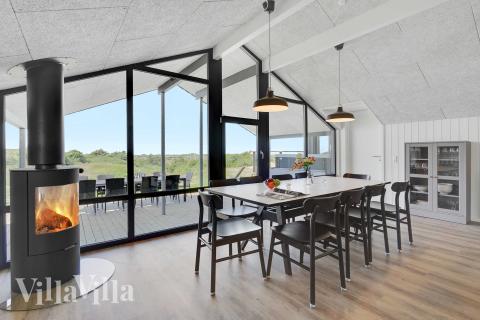 Det store lyse opholdrum i luksushus nr. 909 til 12.