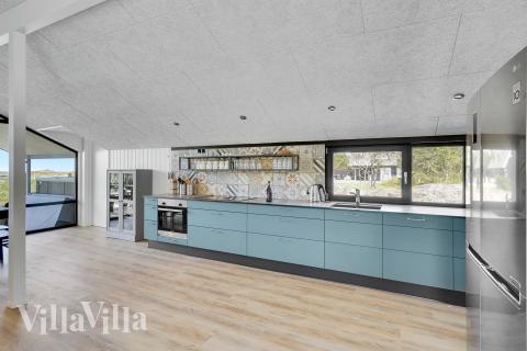 Køkkenet i luksushus nr. 909 er godt indrettet.