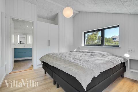 Et af de 6 soveværelser i luksushus nr. 909