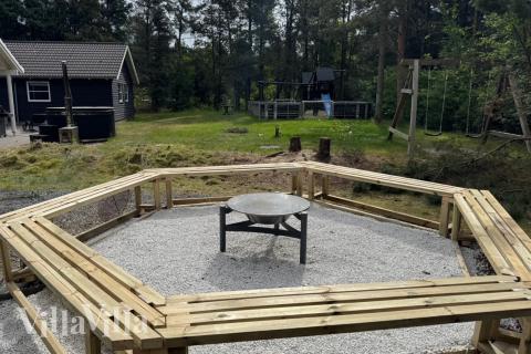 Ud over de mange timer, man kan bruge i husets pool-afdeling, så byder luksushus 197 også på mange udendørs aktiviteter