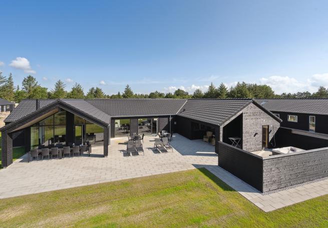 Dette skønne poolhus nr. 901 med plads til 24 personer ligger i Fyn og øer