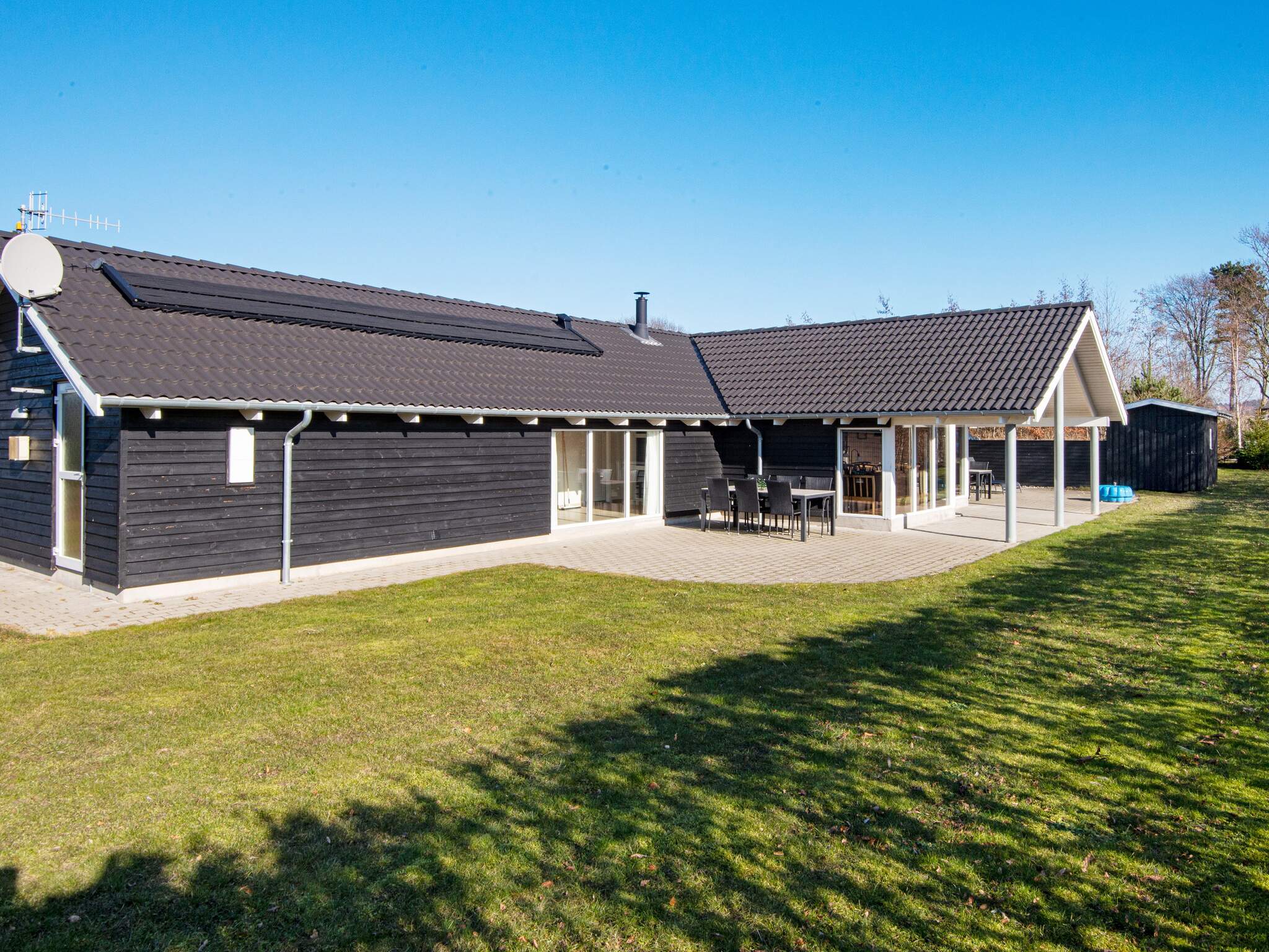 Flot sommerhus nr. 268 med god plads til op til 14 personer