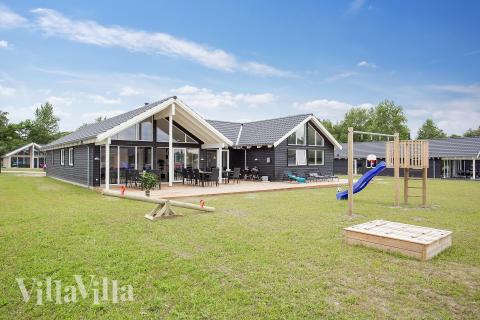 Dette skønne poolhus nr. 388 med plads til 16 personer ligger i Nordsjælland