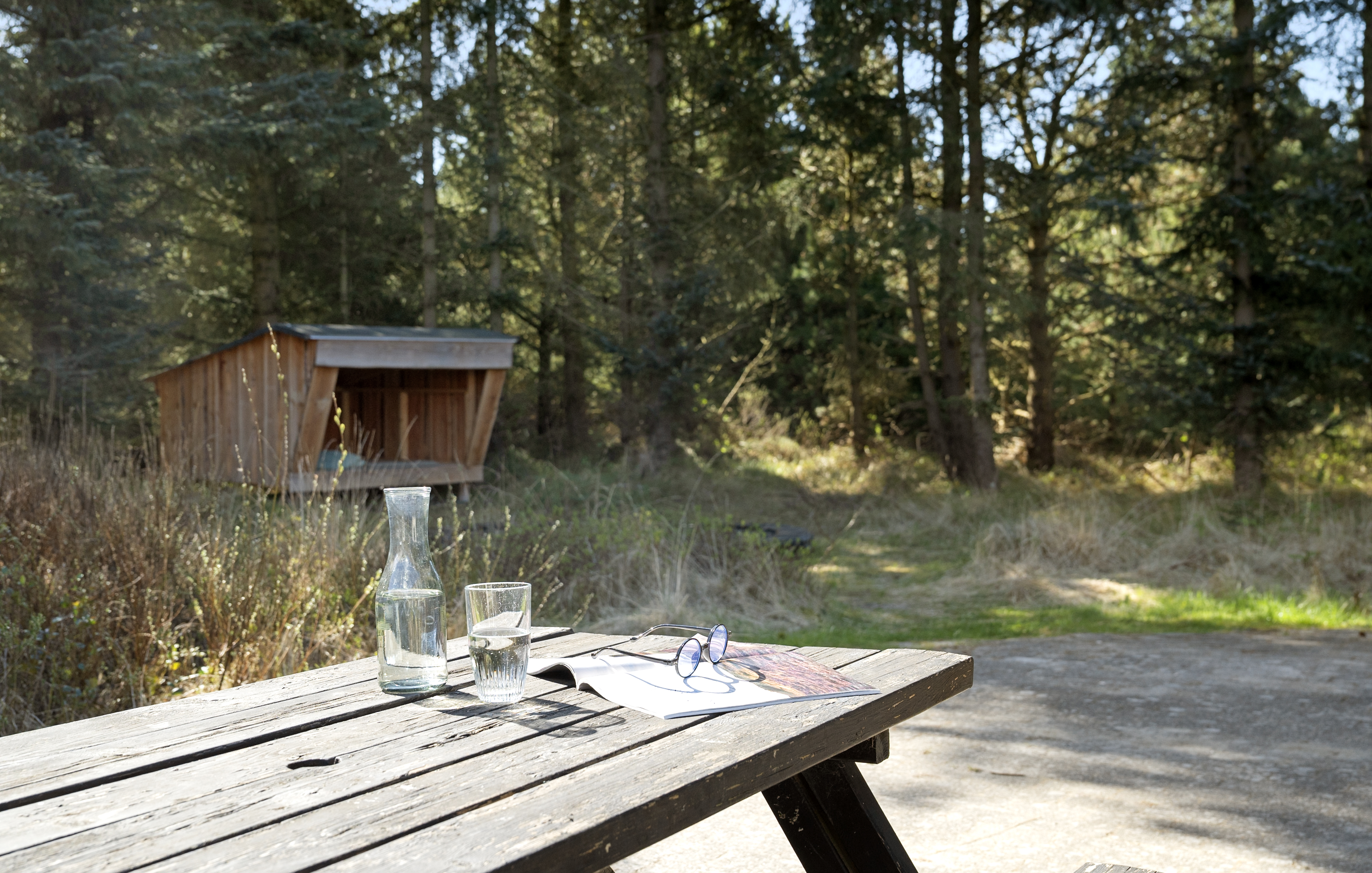 På terrassen i sommerhus nr. 552 er der plads til 12 personer.