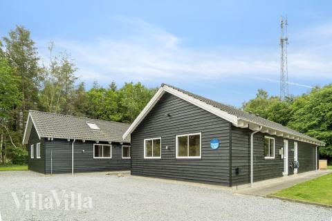 Flot sommerhus nr. 320 med god plads til op til 18 personer