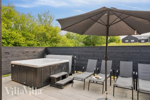 Nyd varmen i spaen i luksushus nr. 662 i Sydjylland