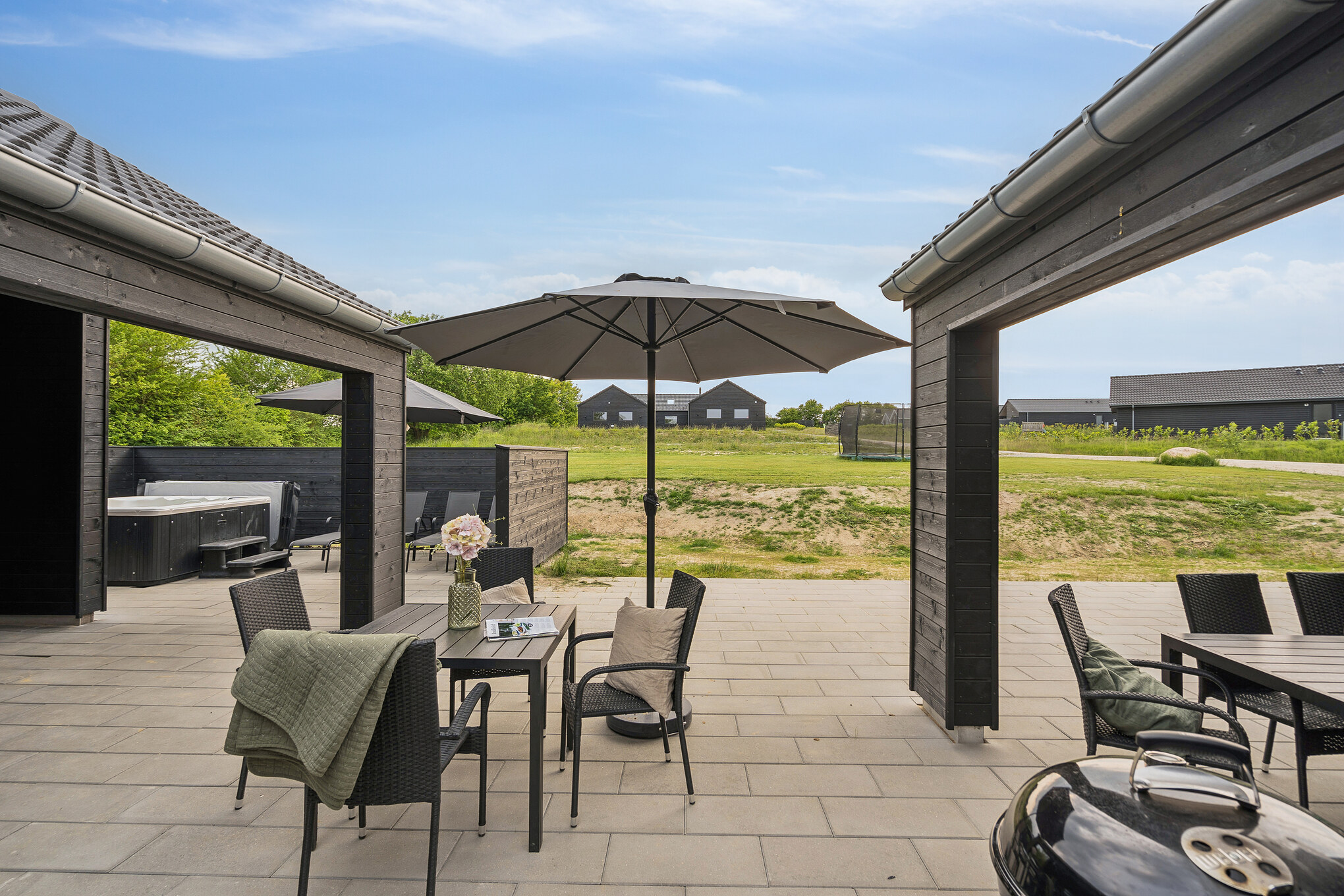 Stor terrasse ved luksushus nr. 662 i Sydjylland.