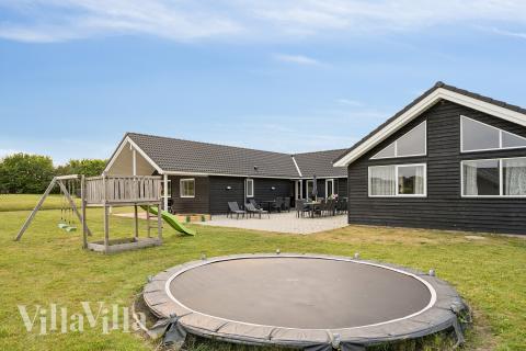 Stor terrasse ved luksushus nr. 508 i Sydjylland.