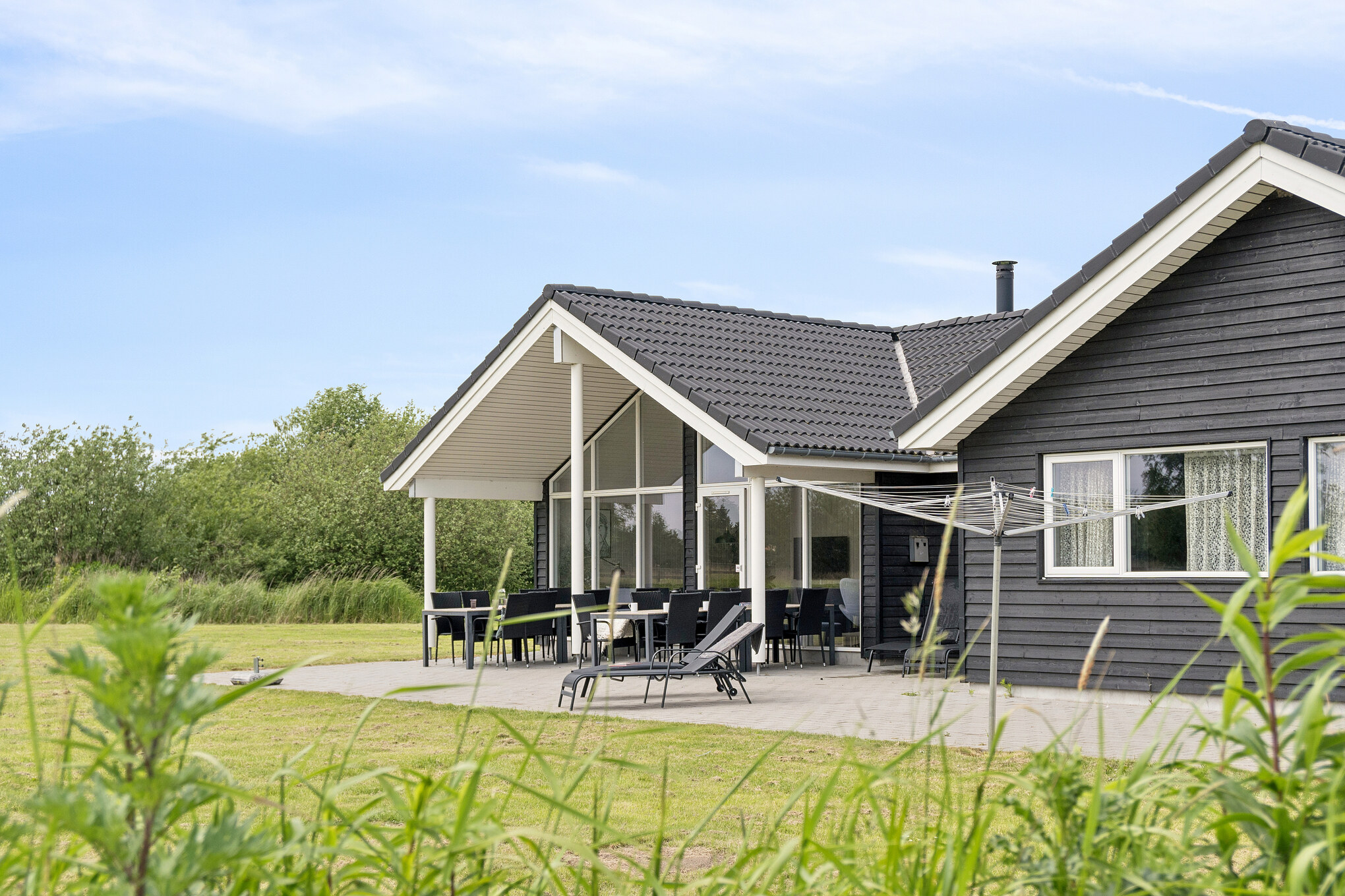 Dette skønne poolhus nr. 459 med plads til 16 personer ligger i Lolland/Falster/Møn