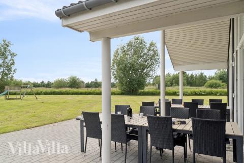 Luksushus nr. 459 har en dejlig terrasse med gode havemøbler til 16 personer.