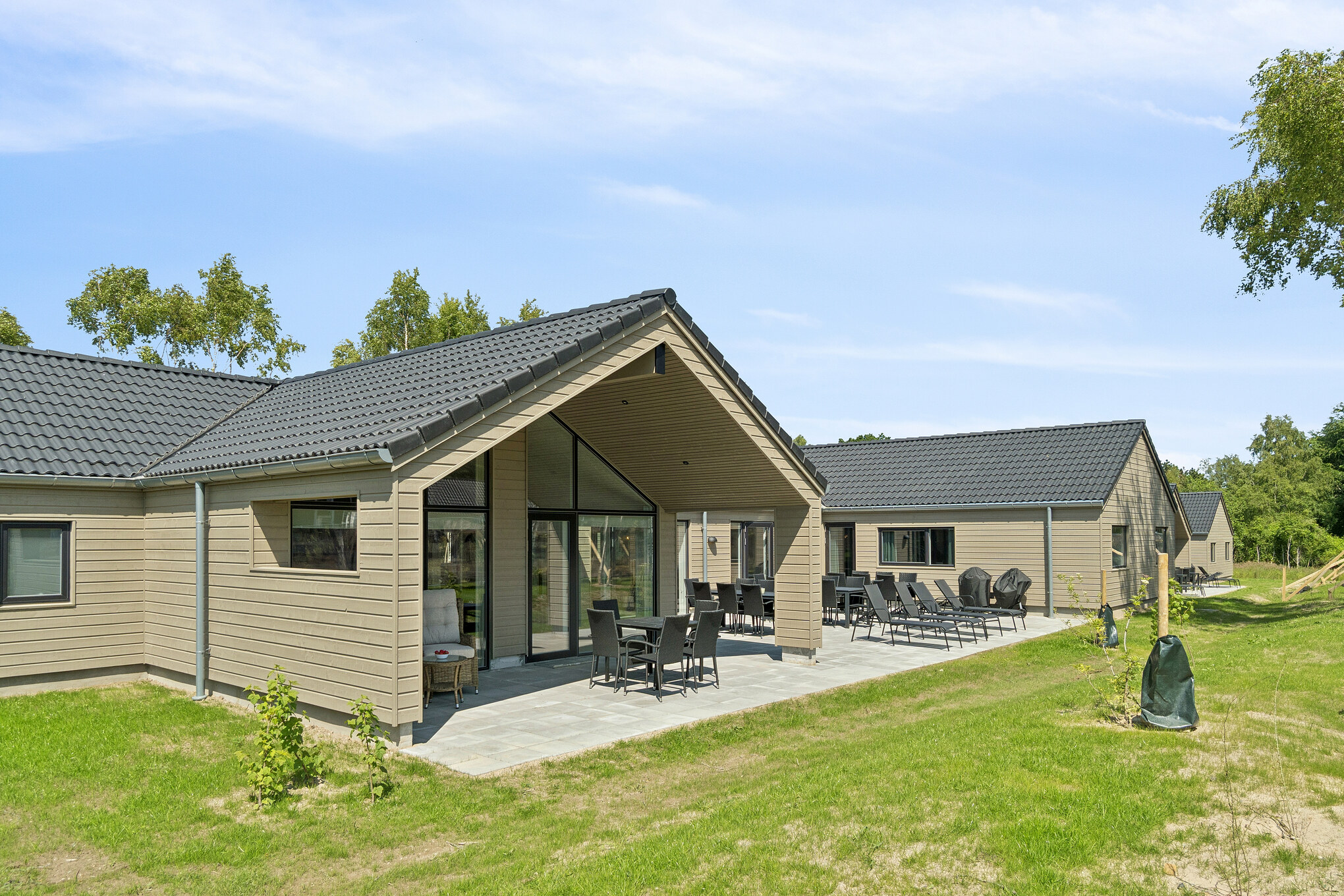 Dette skønne poolhus nr. 807 med plads til 26 personer ligger i Østjylland