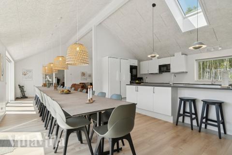 Det store lyse opholdrum i luksushus nr. 807 til 26.