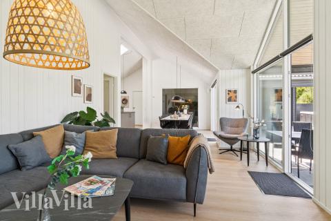 Sofahjørnet i luksushus 685 i Nordsjælland.