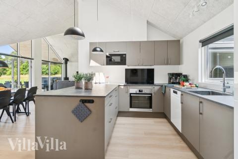 Køkkenet i luksushus nr. 685 er godt indrettet.