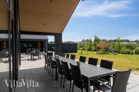 Stor terrasse ved luksushus nr. 605 i Vestjylland.