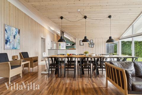 Opholdsrum med plads til 14 i luksushus nr. 268.