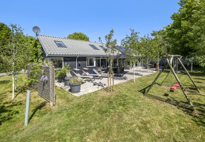 Dette skønne poolhus nr. 339 med plads til 16 personer ligger i Nordsjælland
