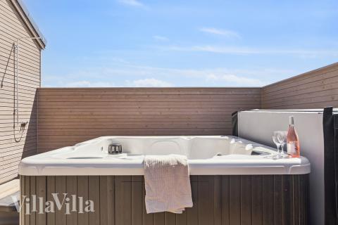 Luksushus nr. 671 byder bl.a. på et dejligt spabad