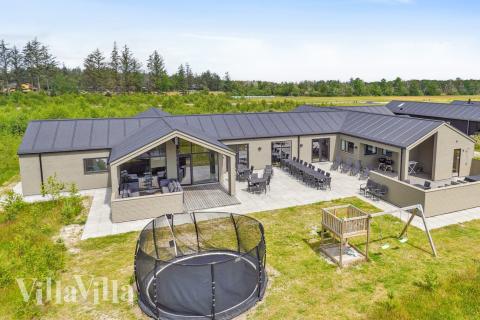 Dette skønne poolhus nr. 619 med plads til 30 personer ligger i Nordjylland