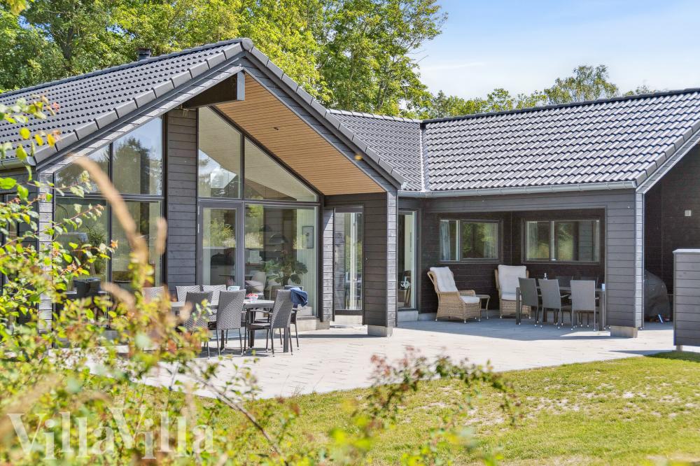 Dette skønne poolhus nr. 644 med plads til 14 personer ligger i Lolland/Falster/Møn