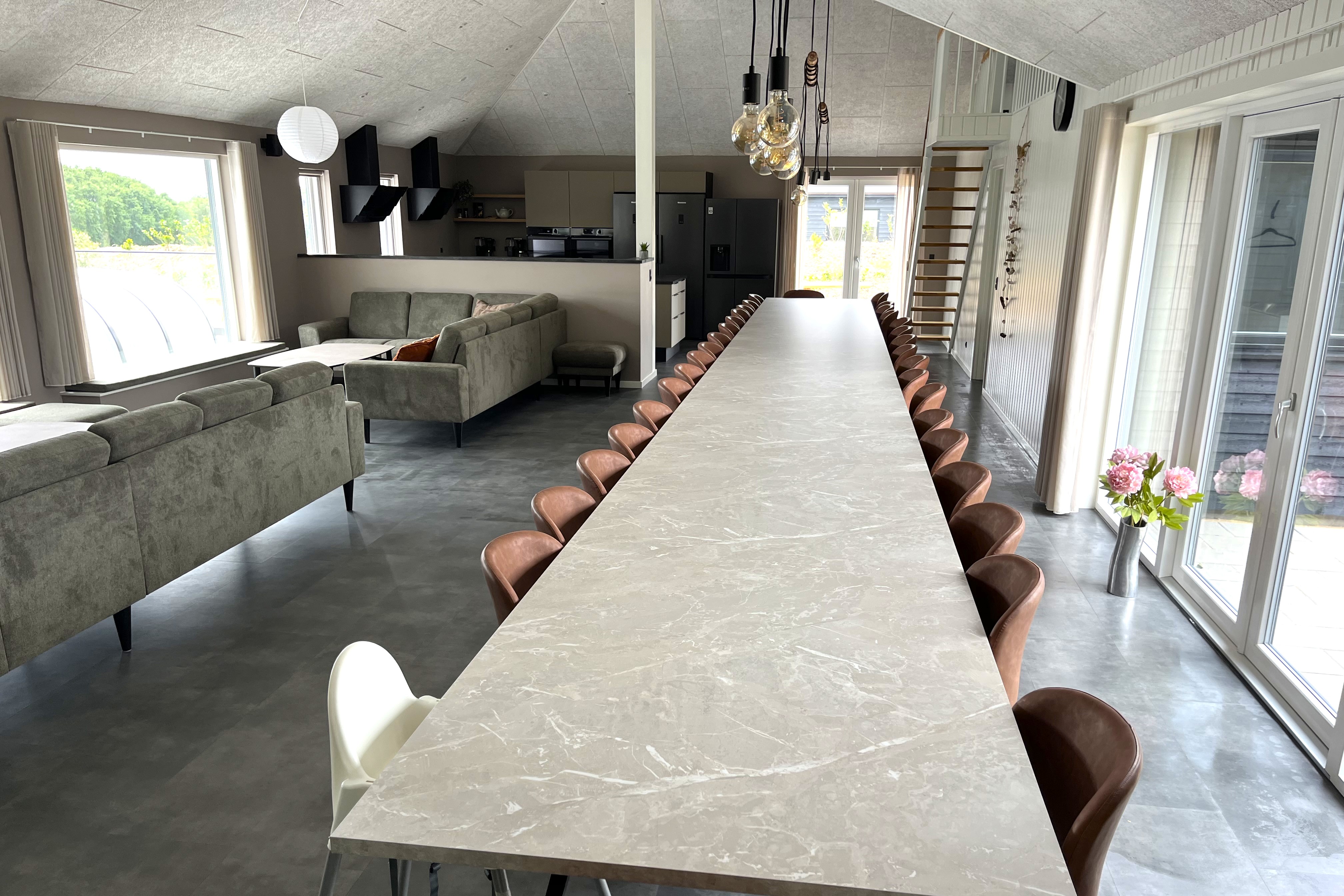 Opholdsrum med plads til 36 i luksushus nr. 686.