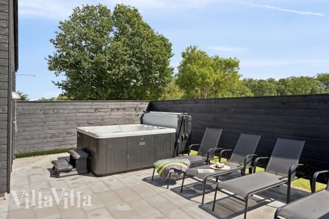 Luksushus nr. 657 byder bl.a. på et dejligt spabad