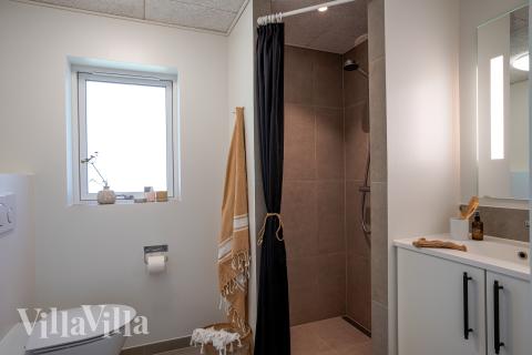 Ét af badeværelserne i luksushus nr. 593