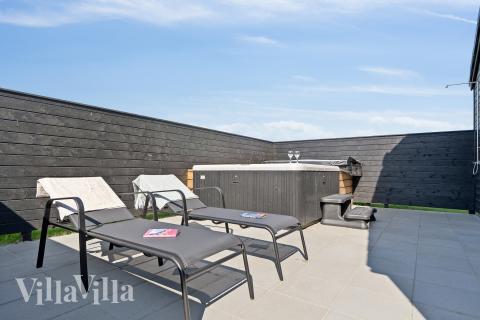 Luksushus nr. 667 byder bl.a. på et dejligt spabad