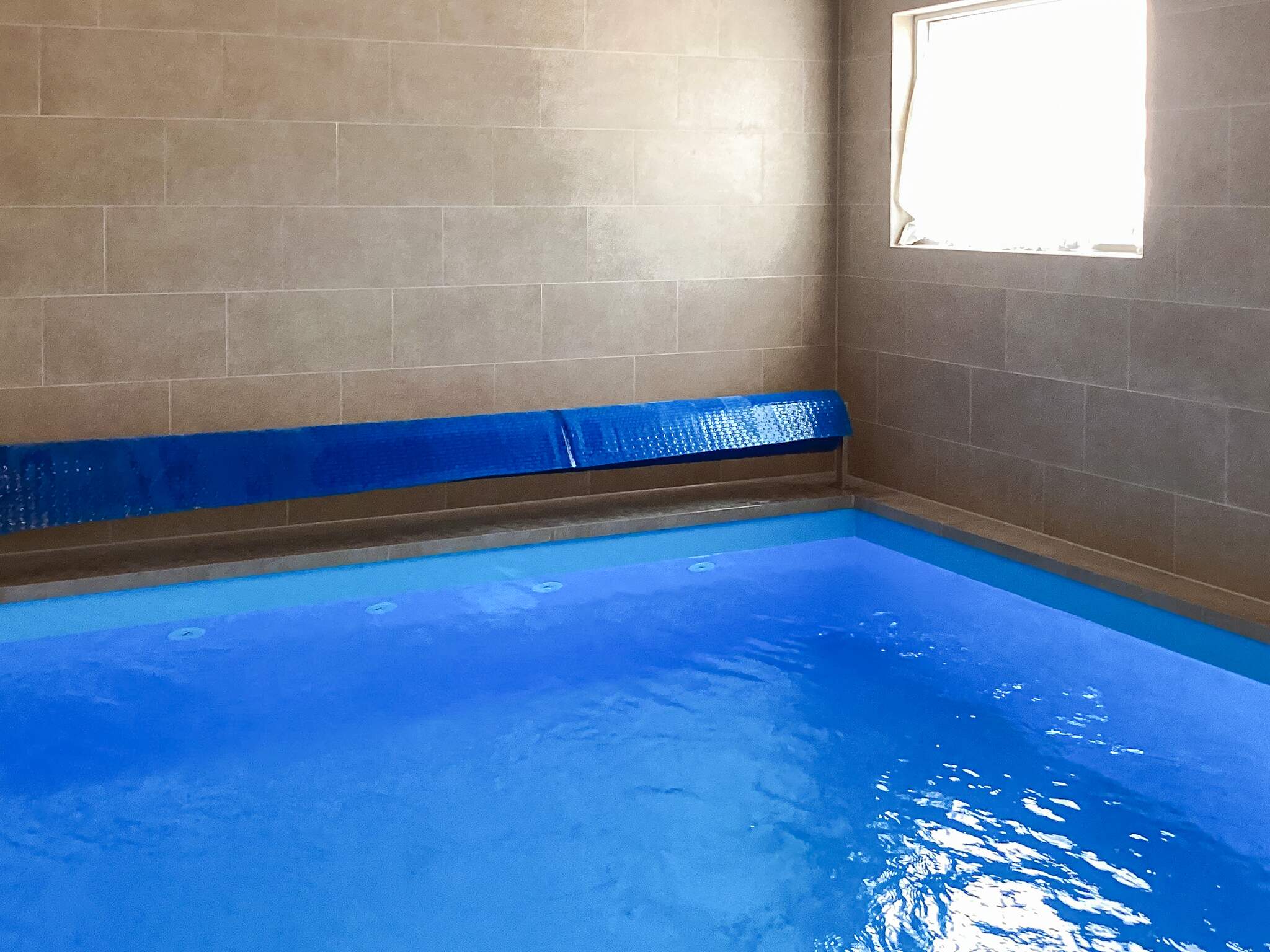 Den lækre pool i luksushuse nr. 670 til 12 personer