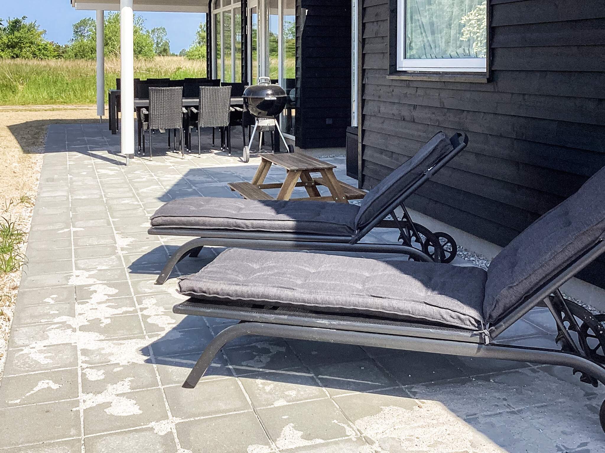 Luksushus nr. 670 har en dejlig terrasse med gode havemøbler til 12 personer.