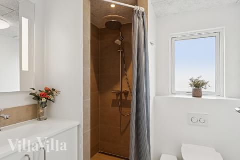 Ét af badeværelserne i luksushus nr. 695