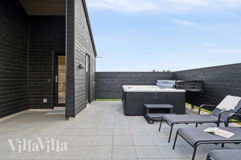 Luksushus nr. 695 byder bl.a. på et dejligt spabad