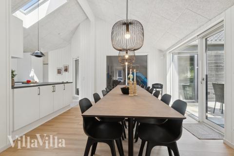 Det store lyse opholdrum i luksushus nr. 811 til 16.