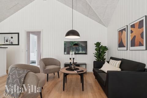 Aktivitetsrum i luksushus nr. 817 med 9 soveværelser og plads til 24 personer.