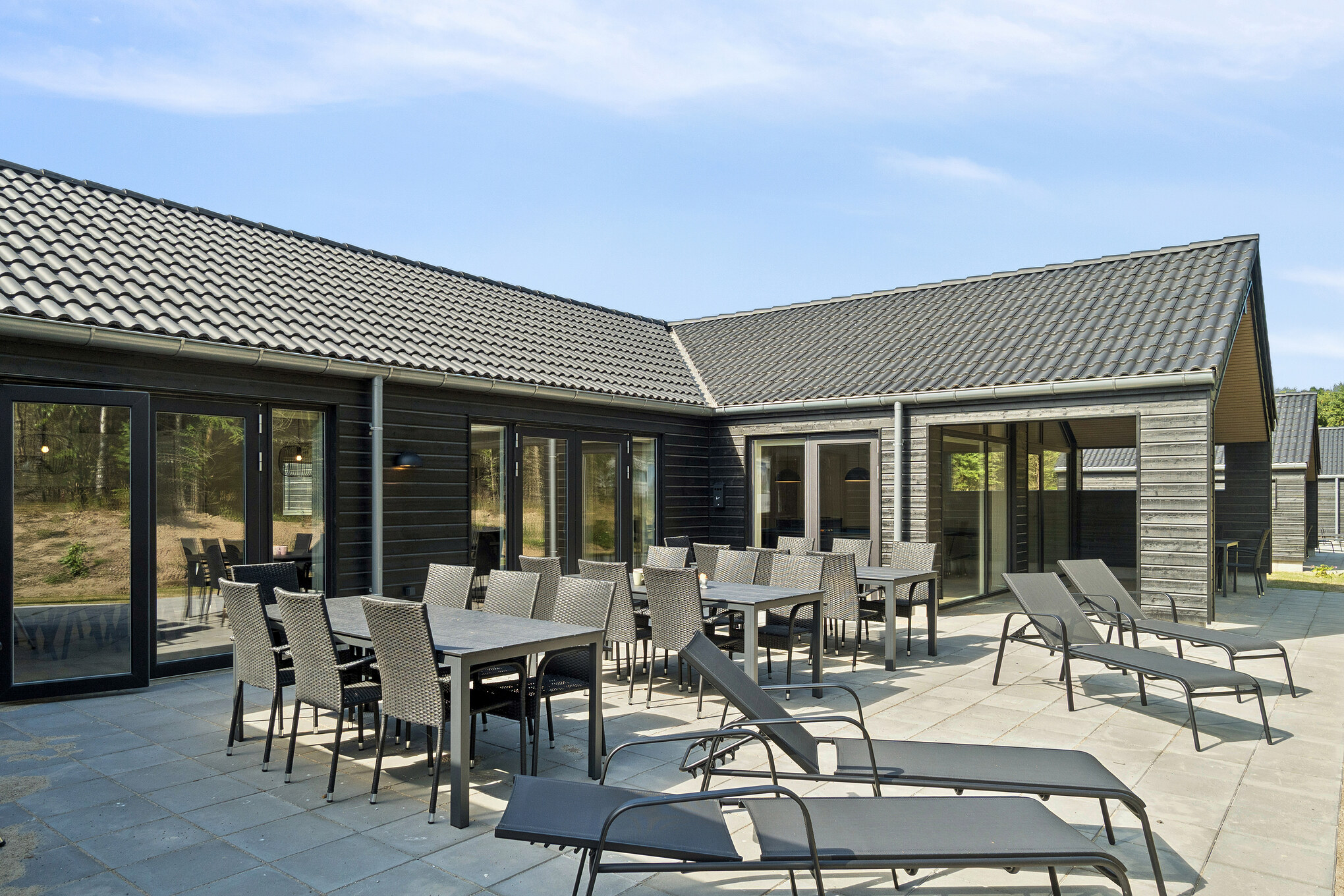 Nyd en grillaften på terrassen i luksushus nr. 817 i Østjylland