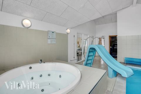 Nyd varmen i spaen i luksushus nr. 281 i Sydjylland