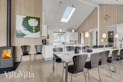 Det store lyse opholdrum i luksushus nr. 281 til 18.