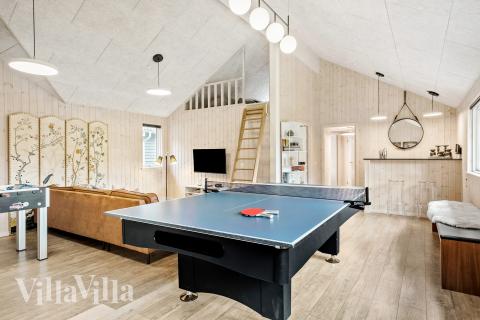 Ud over de mange timer, man kan bruge i husets pool-afdeling, så byder luksushus 367 også på billard/bordtennis og dart